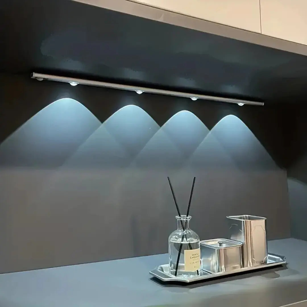 Luminária LED Ultra Fina com Sensor de Movimento - Verona Decor - VERONA DECOR