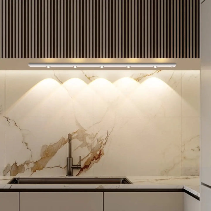 Luminária LED Ultra Fina com Sensor de Movimento - Verona Decor - VERONA DECOR