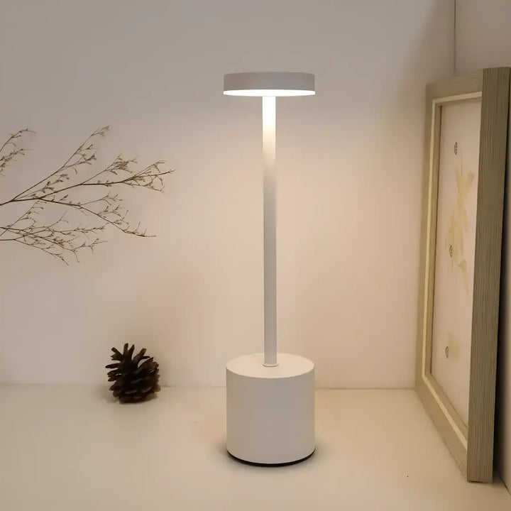 Luminária de Mesa ClassicLumi - Verona Decor - VERONA DECOR