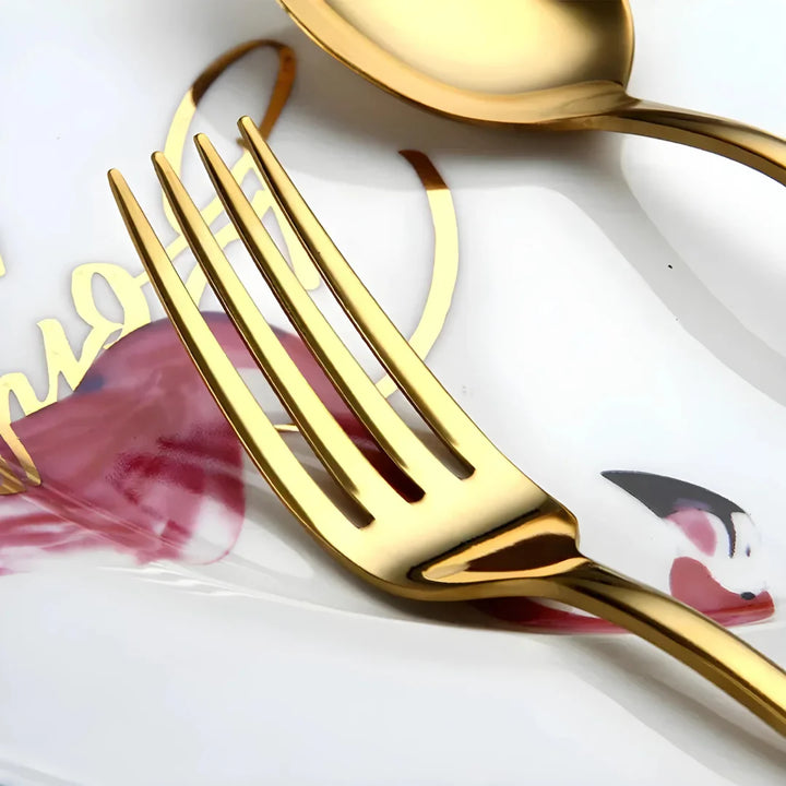 Conjunto de Talheres em Aço Inoxidável / 24 Peças com Caixa de Madeira Artesanal - Verona Decor - VERONA DECOR